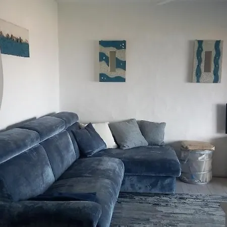 With Beautiful Country Village View Apartmán *